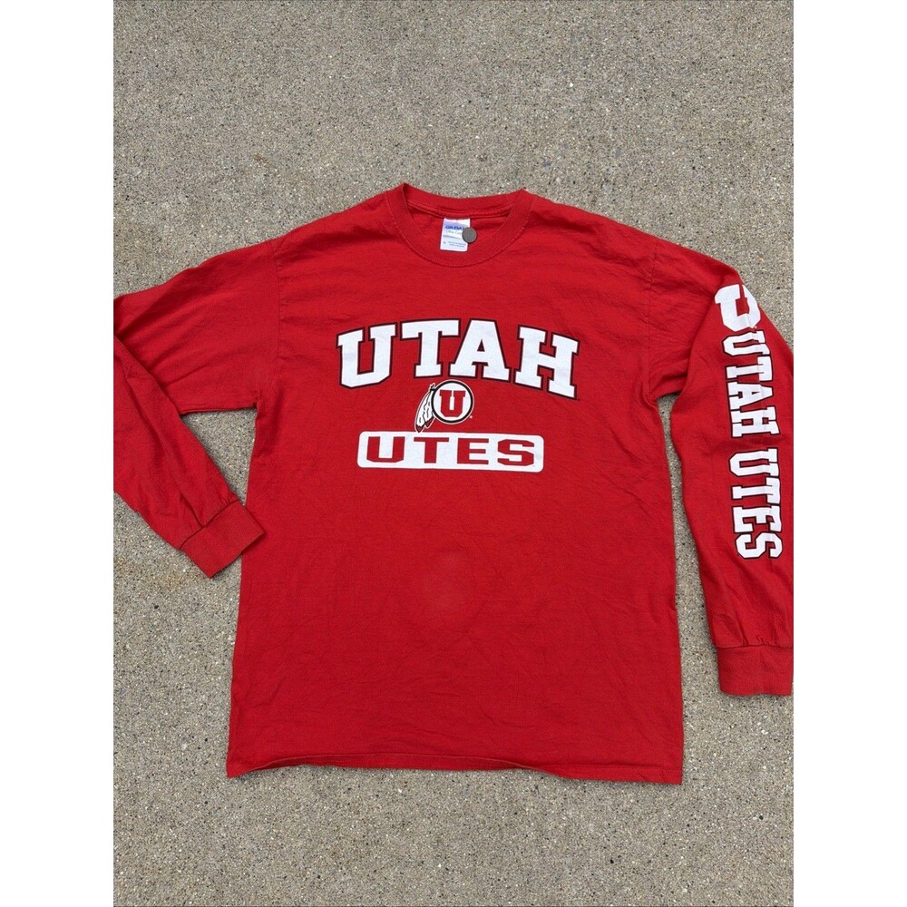 Gildan University Of Utah Utes Spell Out Long Sleeve Logo Red Medium Shirt
